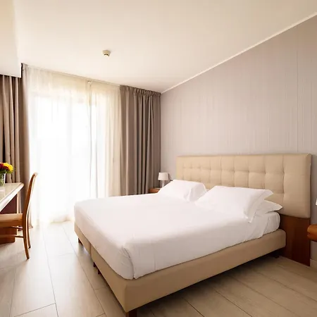 Hotel D'aragona Lifestyle 4*