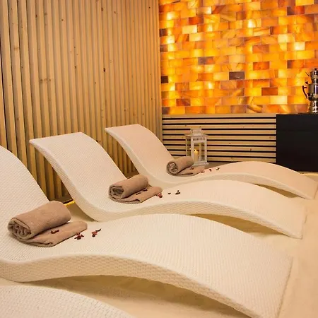 D'aragona Lifestyle فندق كونفيرسانو