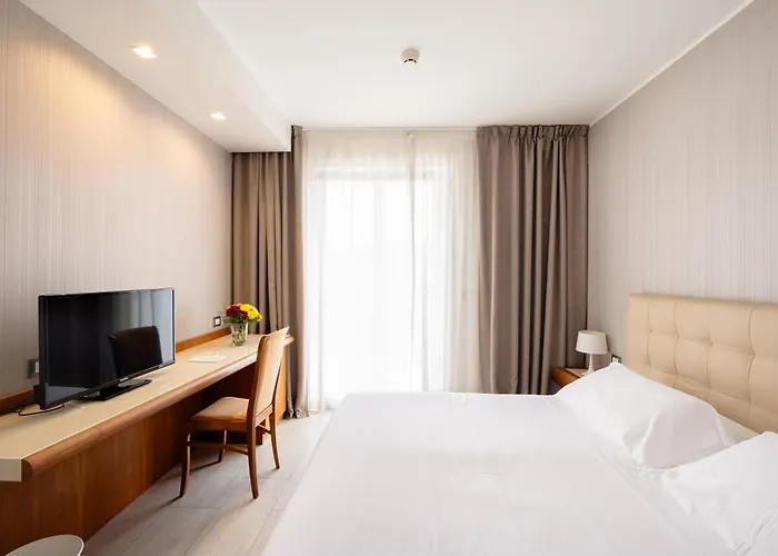 D'aragona Lifestyle מלון 4*