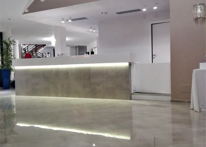 D'aragona Lifestyle מלון קונברסאנו